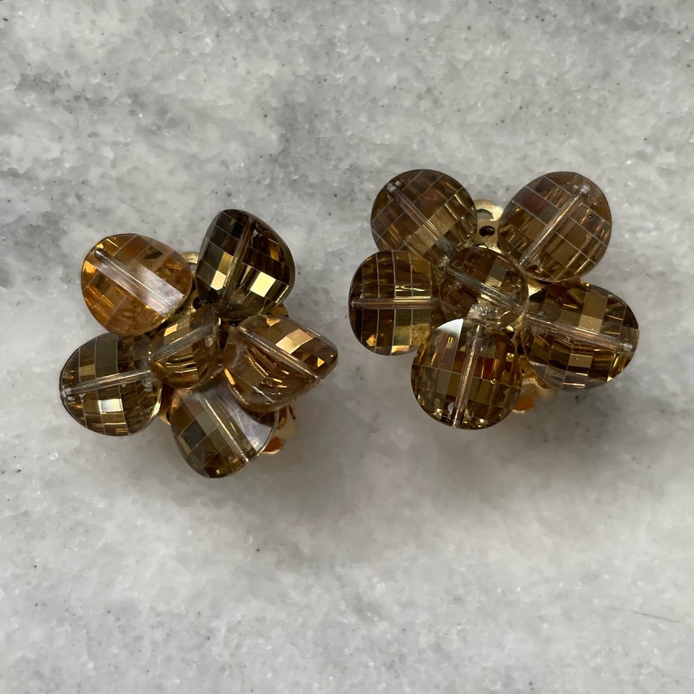 Vintage 60s Pagoda Crystal Flower Clip On Earrings